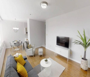 Bright Cozy Condo The Heart of Uptown 2BED Coffee & tea